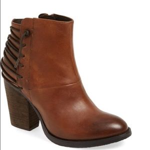 Steve Madden Raglun Cognac leather Bootie